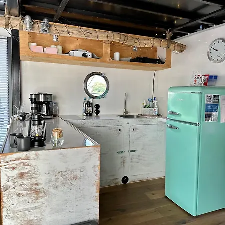 Hausboot Iron Franz- Entspannung Auf Dem Wasser * Düsseldorf