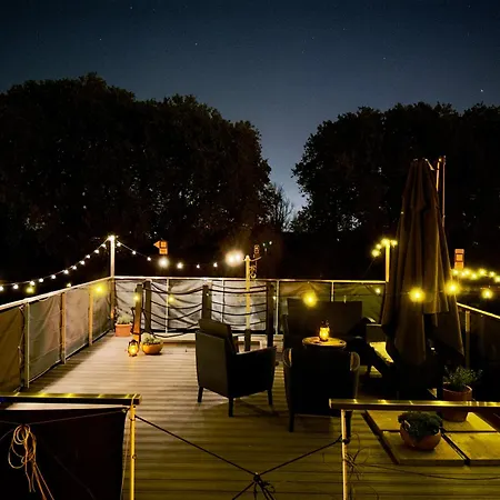 Hausboot Iron Franz- Entspannung Auf Dem Wasser * Düsseldorf